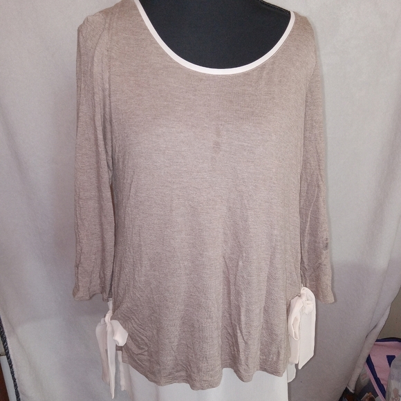 LC Lauren Conrad Cream and Tan Blouse - Picture 1 of 15